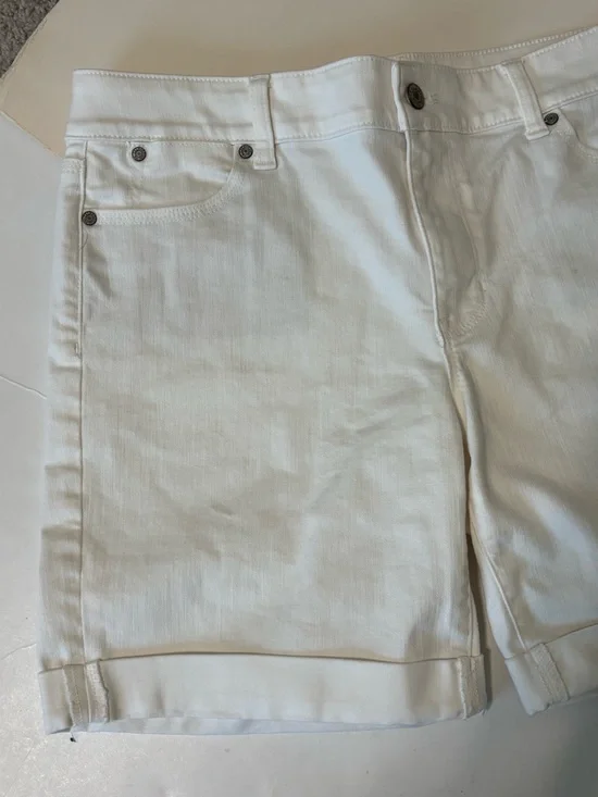 TALBOTS Boyfriend White Cuffed Shorts Size 12P - Picture 2 of 6